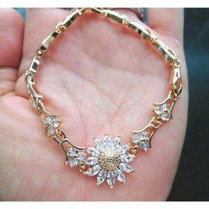 NEW Bracelet Women Girls Sunflower Daisy Flower Rose Gold Tone MENWOMENSTYLES